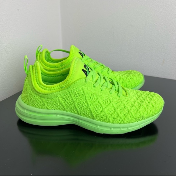 APL Shoes - APL Women’s Techloom Phantom EUC